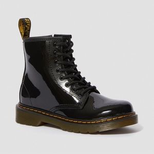 Dr. Martens BLACK PATENT Boots 🖤